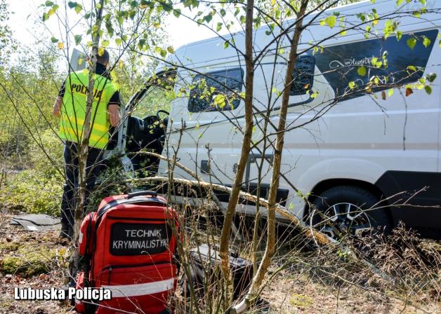[VIDEO] Wnikliwa praca śledczych zakończona aktem oskarżenia. Busy warte ponad 400 tysięcy złotych powróciły do właścicieli w Niemczech